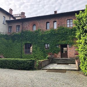 Готель Foresteria Del Castello San Giorgio Canavese Exterior photo