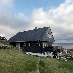 Bed and Breakfast Faroeguide Торсгавн Exterior photo
