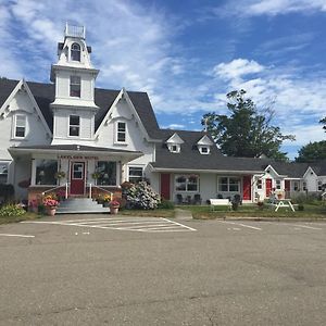 Lakelawn B&B And Motel Ярмут Exterior photo