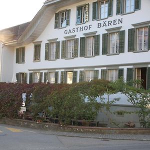 Готель Gasthof Baeren Laupen Exterior photo