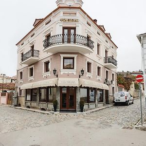 Hotel Vila Sigal Корча Exterior photo