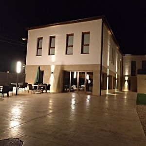 Hotel Entrerailes Касаларрейна Exterior photo