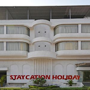 Staycation Holiday Наві-Мумбаї Exterior photo