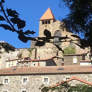 Готель Auberge De Chanteuges Exterior photo