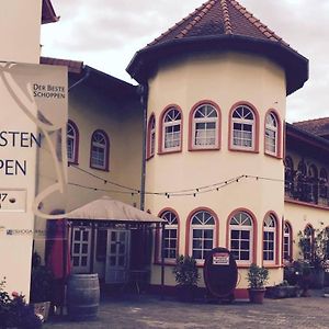 Готель Weinschloesschen Im Weingut Roos Ilbesheim Exterior photo