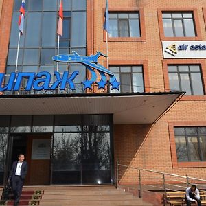 Готель Экипаж Алмати Exterior photo