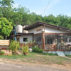 Готель Najjamee Bungalow Пхукет Exterior photo