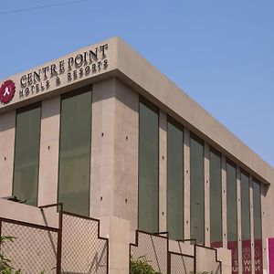 Готель Centre Point Navi Мумбаї Exterior photo