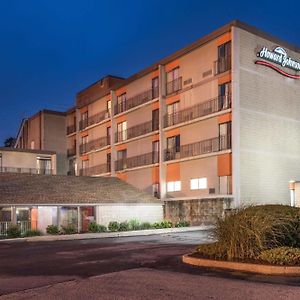 Готель Howard Johnson By Wyndham Milford/New Haven Exterior photo