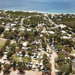 Готель Peppermint Grove Beach Holiday Park Capel Exterior photo