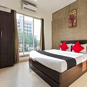 Hotel Iris Suites, Наві-Мумбаї Exterior photo