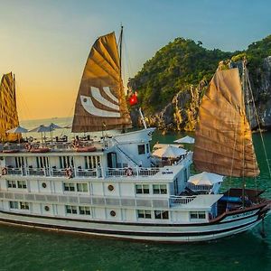 Bhaya Classic Cruises Халонг Exterior photo