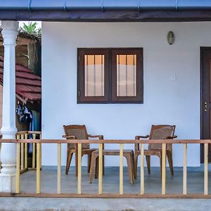 Saman Beach Guest House Ґалле Exterior photo