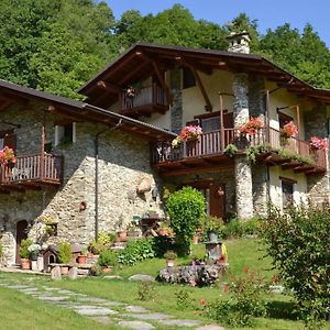 Вілла Agriturismo Ciambun Сампейре Exterior photo