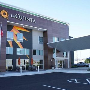 La Quinta Inn & Suites Перрі Exterior photo