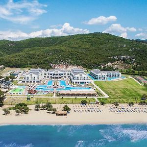 Korumar Ephesus Beach & Spa Resort Кушадаси Exterior photo