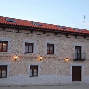 Готель La Casona De Dona Petra Villarmentero de Campos Exterior photo