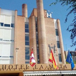 Hotel La Mota By Punta25 Hotels Group Медіна-дель-Кампо Exterior photo