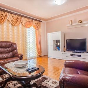 Luxury House Petrovic - Vranjina Skadar Lake Подгориця Exterior photo