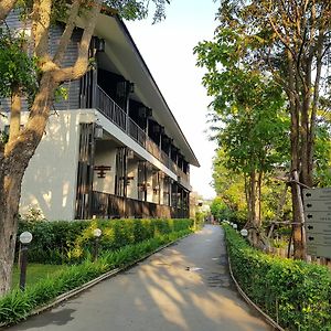 Готель Baan Khung Thara - Ayutthaya Exterior photo