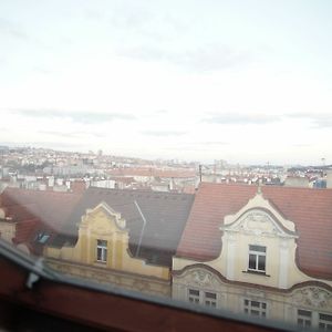 Апартаменти Attic Flat With Amazing Terrace Прага Exterior photo