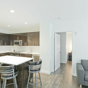 Апартаменти Airy 2Br In Allston By Sonder Бостон Exterior photo