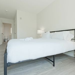 Апартаменти Sleek 2Br In Allston By Sonder Бостон Exterior photo