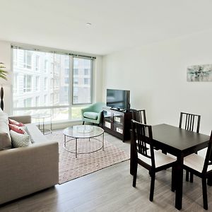 Апартаменти Charming 1Br In Allston By Sonder Бостон Exterior photo