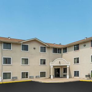 Готель Super 8 By Wyndham Bridgeton/Arpt/St Louis Area Exterior photo