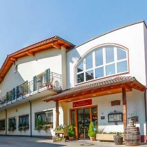 Hotel-Restaurant Zum Ochsen Шалльштадт Exterior photo