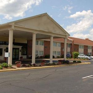 Clarion Inn Bradley Airport Вінсор-Локс Exterior photo