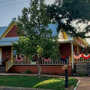 Bed and Breakfast 1890 Karcher Haus Llano Exterior photo