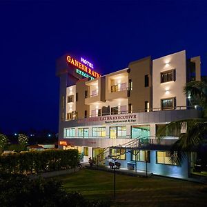 Hotel Ganeshratna Executive Колхапур Exterior photo