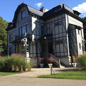 Bed and Breakfast Domaine Des Bruyeres Sains-en-Amienois Exterior photo