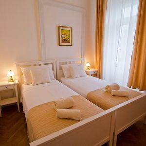 Golden Rooms Bed & Breakfast Трієст Exterior photo