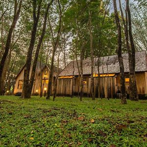 Teakwood Villa Канчанабурі Exterior photo