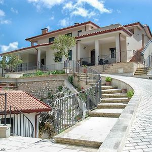 Апартаменти Casa Elisabetta Shortlets Caposele Exterior photo