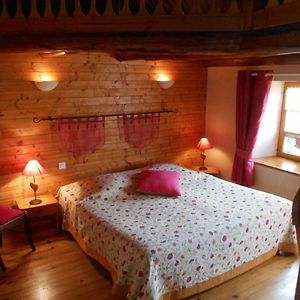 Bed and Breakfast Chambre D'Hotes Myrtille Usson-en-Forez Exterior photo