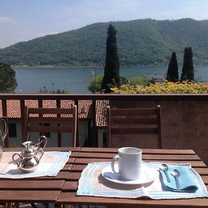 Вілла Terrazza Sul Lago Di Iseo Сарніко Exterior photo