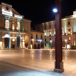 Готель Alloggio In Centro Citta Con Parcheggio Privato E Wifi Потенца Exterior photo