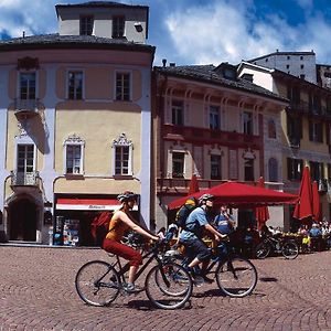 Апартаменти Bellinzona Piazza Collegiata Exterior photo