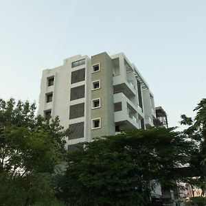 Oyo 10024 Orange City Apartments Наґпур Exterior photo