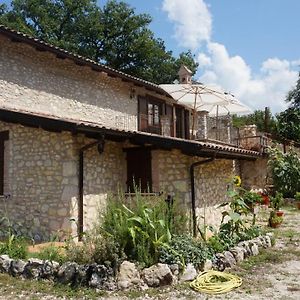 Готель La Locanda Del Frullo Poggio Moiano Exterior photo