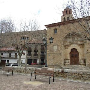 Hostal Paquita Allepuz Exterior photo