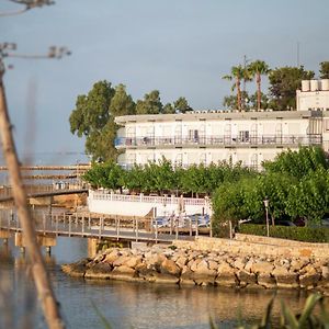 Hotel Restaurant Juanito Platja Сан-Карлос-де-ла-Рапіта Exterior photo