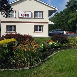 Atrium Inn & Suites Ґалловей Exterior photo