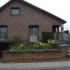 Bed and Breakfast Le Castillon Trivieres Exterior photo