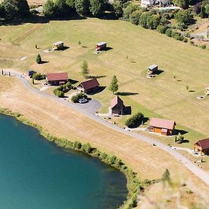 Готель Lac Des Graves Lascelle Exterior photo