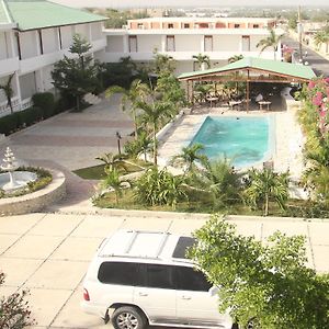 Renaissance Hotel Порт-о-Пренс Exterior photo