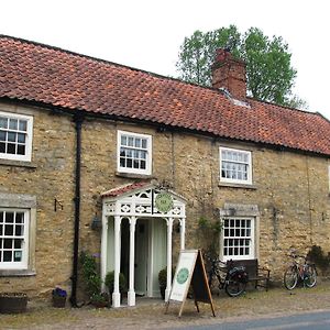 The Coxwold Tearooms And Bed & Breakfast Йорк Exterior photo